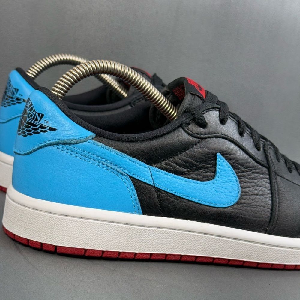 Nike Air Jordan 1 Low OG "UNC to Chicago" sneakers womens size 9.5 (men’s 8) - Picture 2 of 9